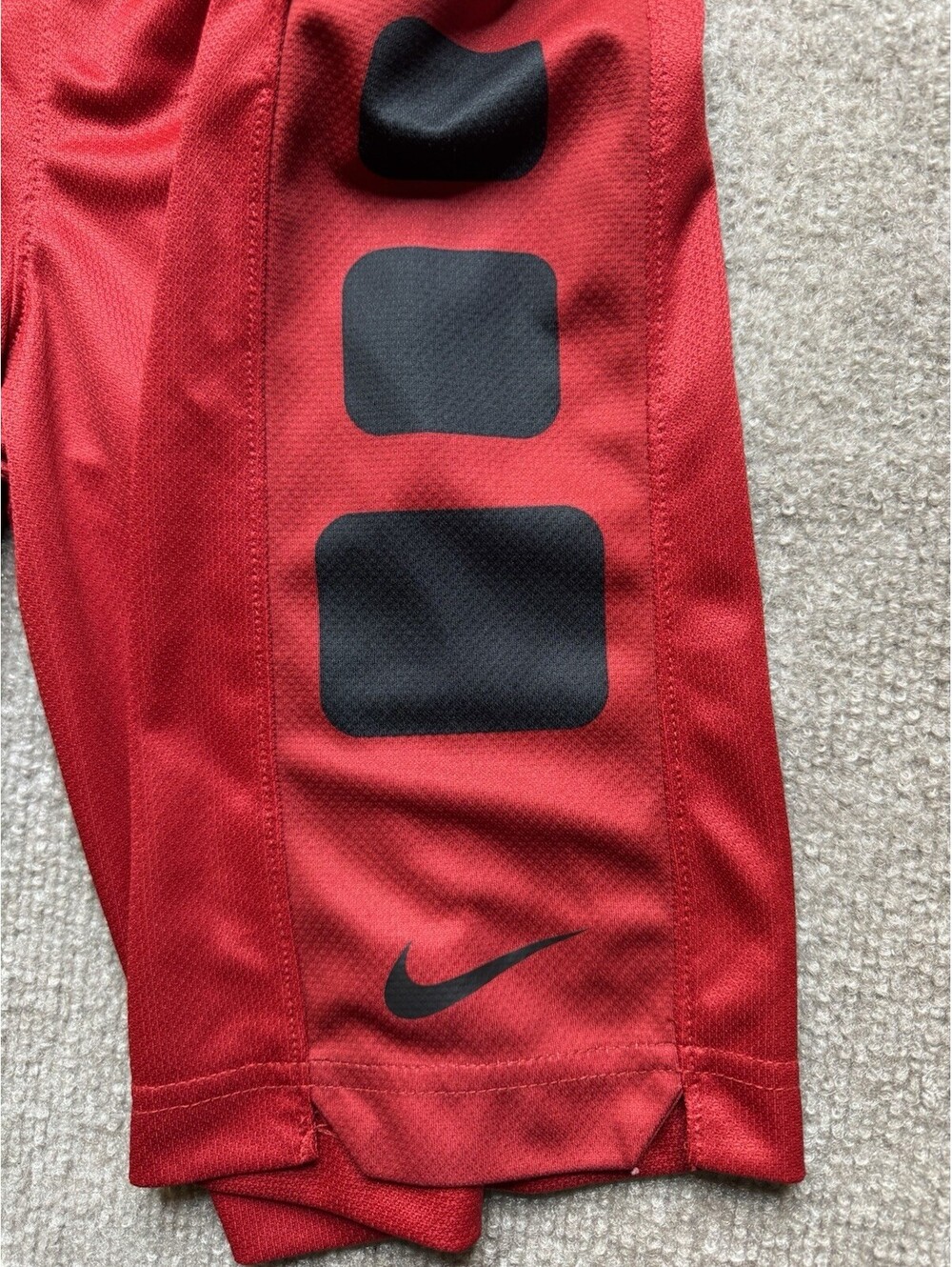 Boy's Youth Med Nike Dri-Fit Red Basketball Shorts (1156) - Picture 4 of 12